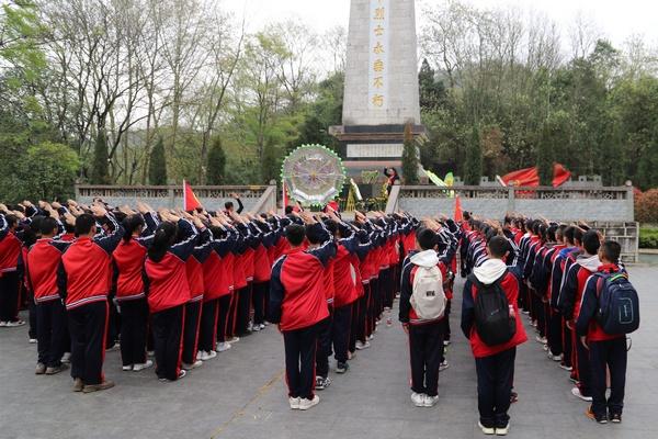 30秒极速抓捕！来不及穿鞋了，快跑！
